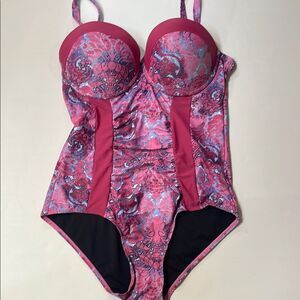 Swimsuits for all Womens One Piece Minimizing Support Slimming Swim Suit Sz 18